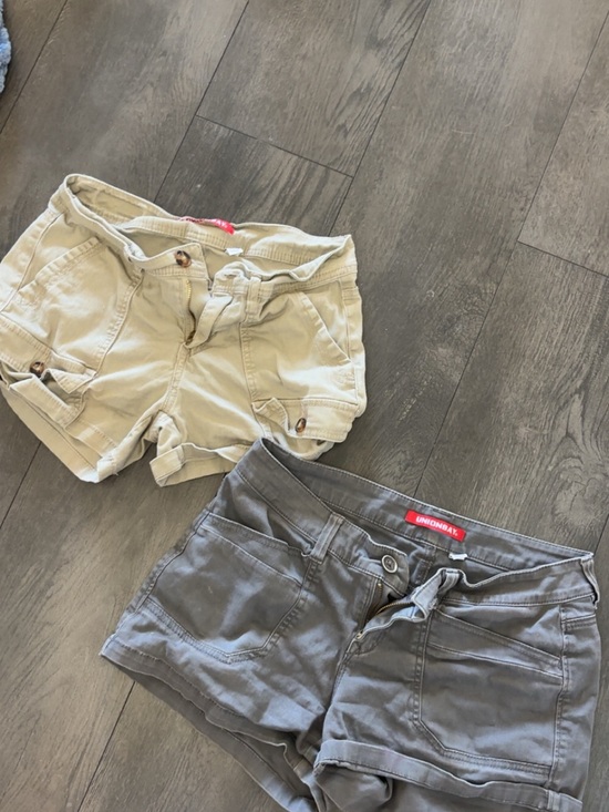 UNIONBAY Pants - UNIONBAY Beige and Gray Women's low rise Cargo Shorts Duo size 27, and 29